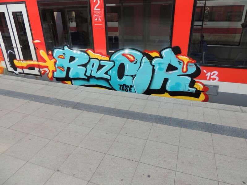 Graffiti Wall - Photo by kieltaggsatnight - Razor (2013)