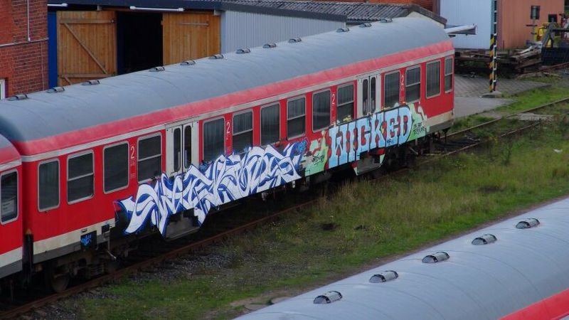Graffiti Train - Photo by kieltaggsatnight - Wicked (2013)