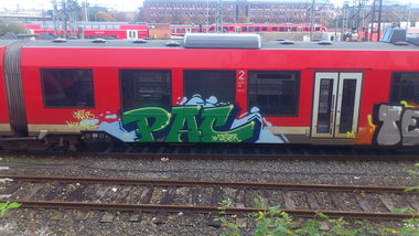 Graffiti Train - Photo by kieltaggsatnight - Pac (2013)