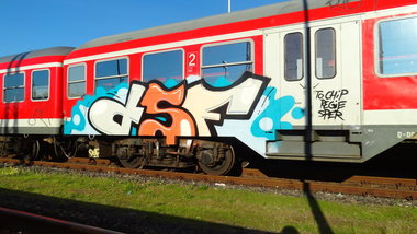 Graffiti Train - Photo by kieltaggsatnight - DSF (2013)