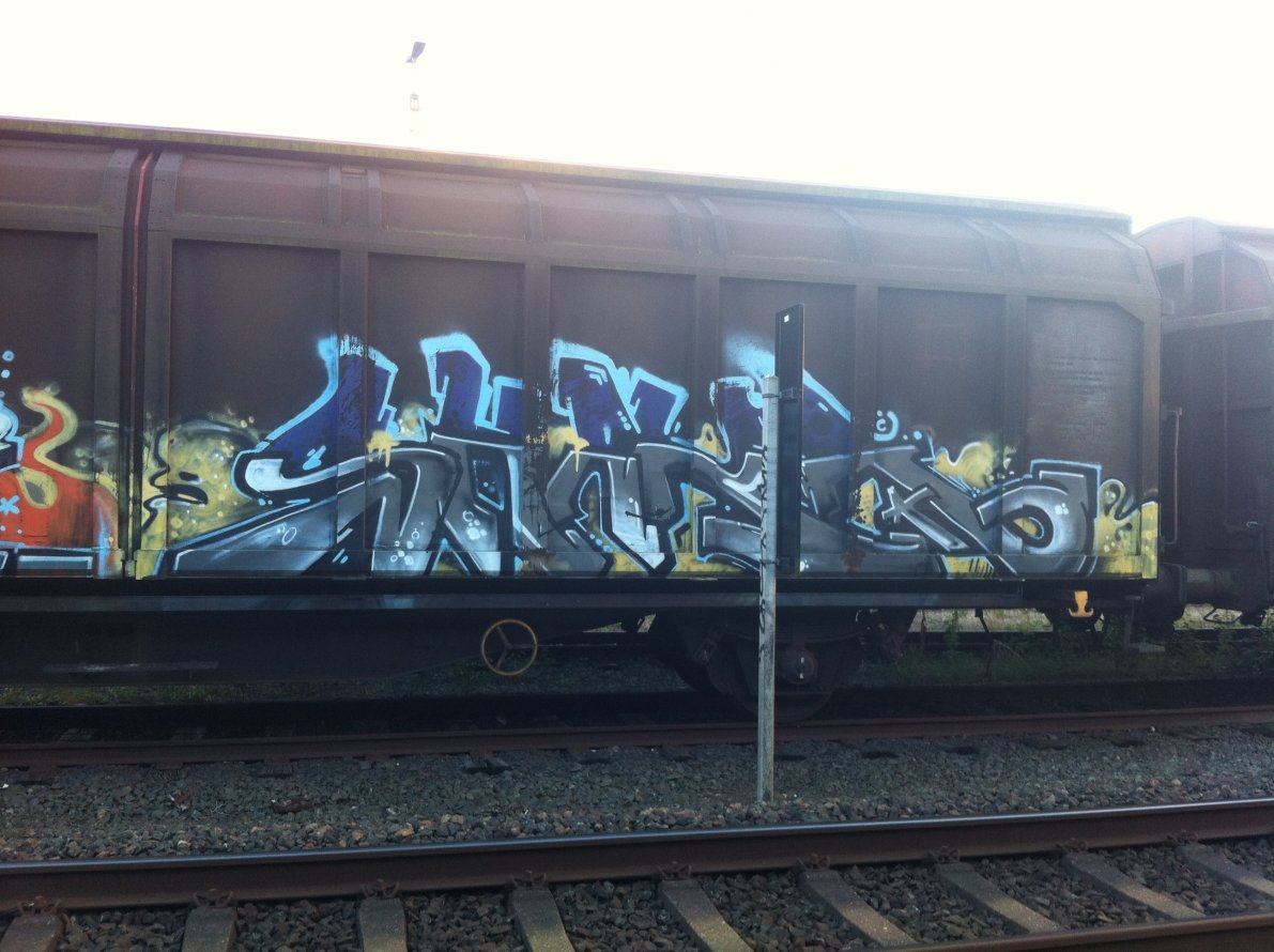 Graffiti Train - Photo by kieltaggsatnight - Shaka (2012)