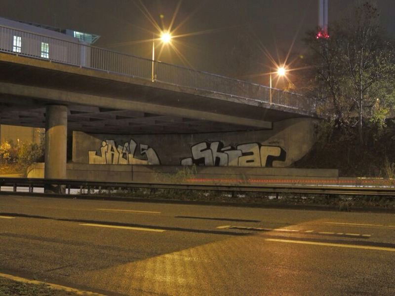Graffiti Bombing - Photo by kieltaggsatnight - Jags, Shoar (2013)