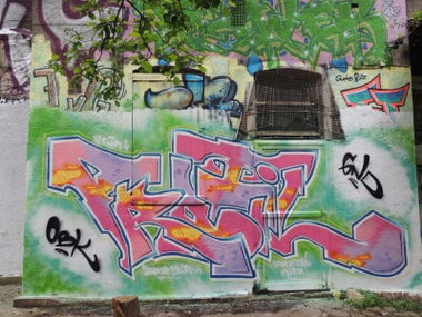 Graffiti Wall - Photo by kieltaggsatnight - Profil