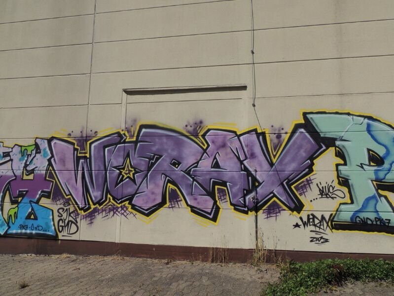 Graffiti Wall - Photo by kieltaggsatnight - Worax (2013)