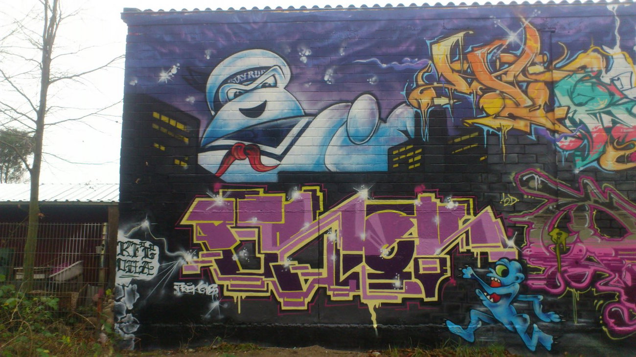 Graffiti Wall - Photo by kieltaggsatnight - Frek, KFC, OHA (2013)