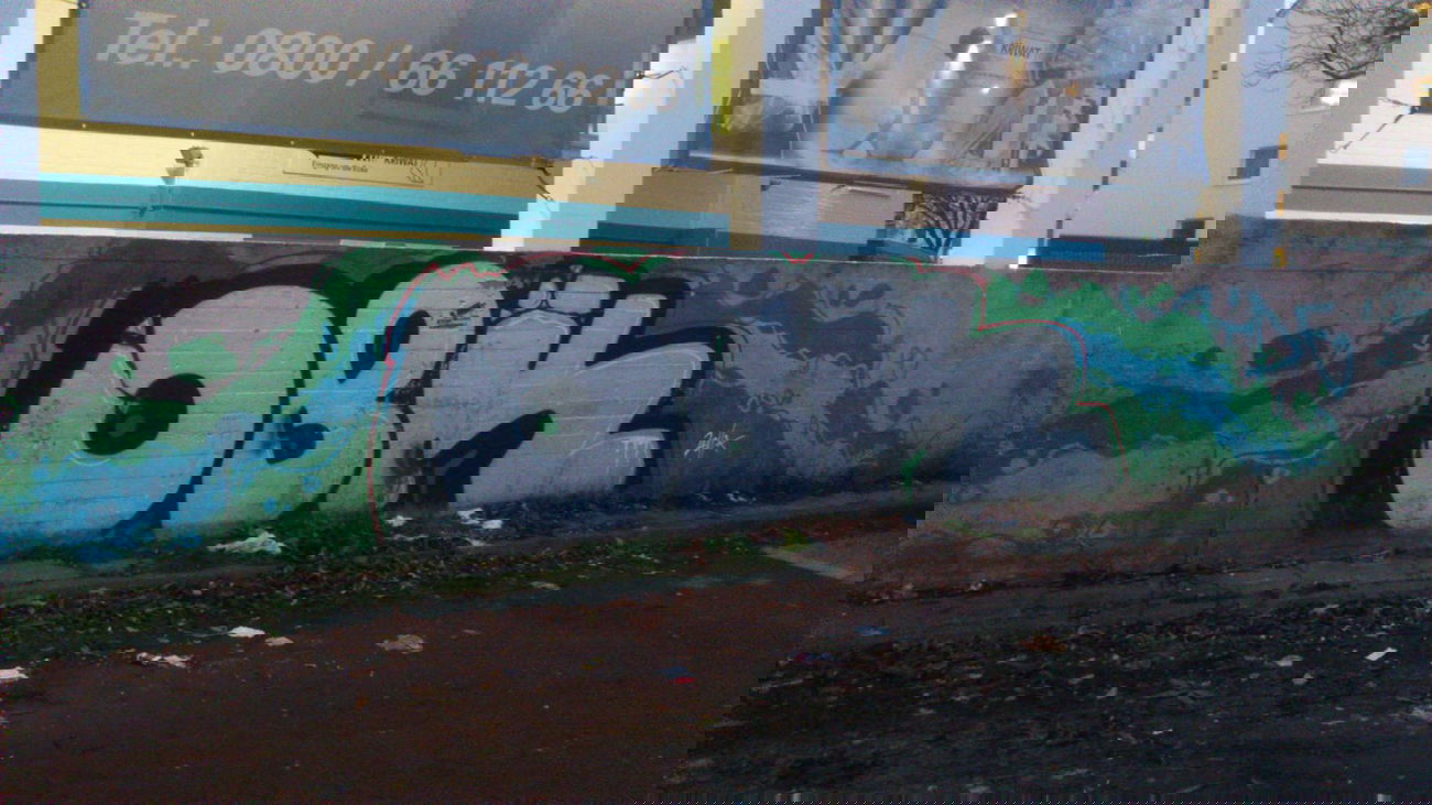 Graffiti Bombing - Photo by kieltaggsatnight - OBK