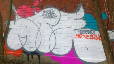 Graffiti Wall - Photo by kieltaggsatnight - HTE (2013)