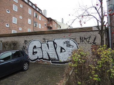 Graffiti Bombing - Photo by kieltaggsatnight - GND, PK7 (2013)
