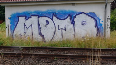 Graffiti Bombing - Photo by kieltaggsatnight - MDMA, Hipstaz