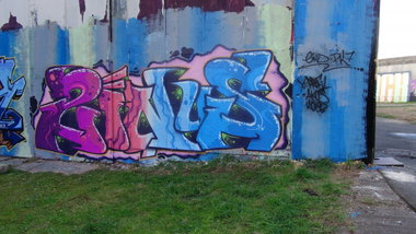 Graffiti Wall - Photo by kieltaggsatnight - Zinus, GND, PK7 (2013)