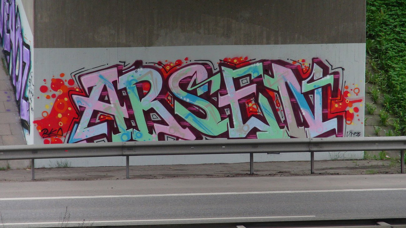 Graffiti Wall - Photo by kieltaggsatnight - Arsen, RK (2013)