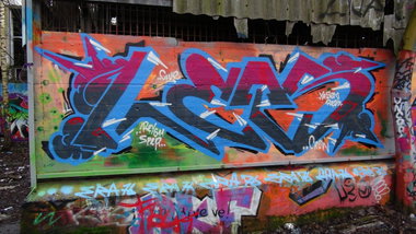 Graffiti Wall - Photo by kieltaggsatnight - Lets (2014)