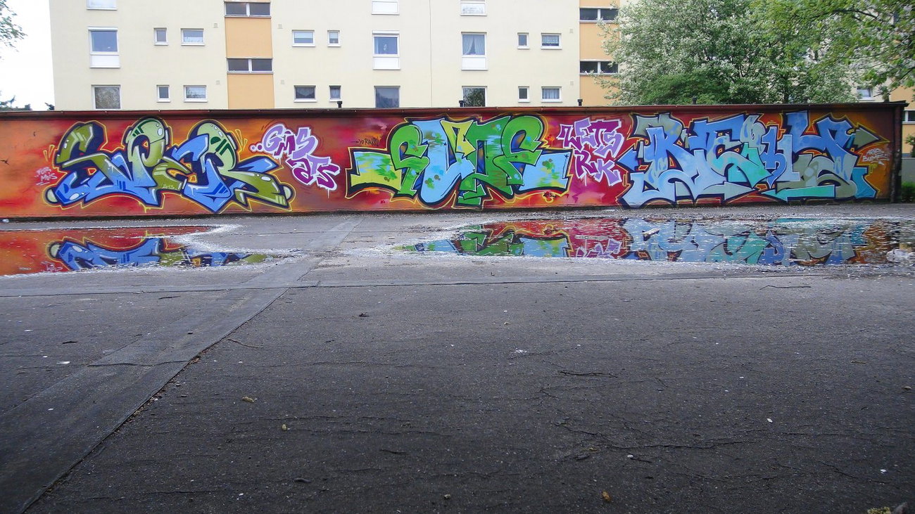 Graffiti Wall - Photo by kieltaggsatnight - Sper, GMS, LETS
