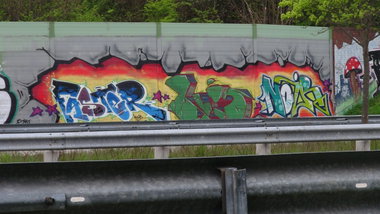 Graffiti Wall - Photo by kieltaggsatnight - Faster, COS, KSB