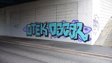 Graffiti Bombing - Photo by kieltaggsatnight (2014)