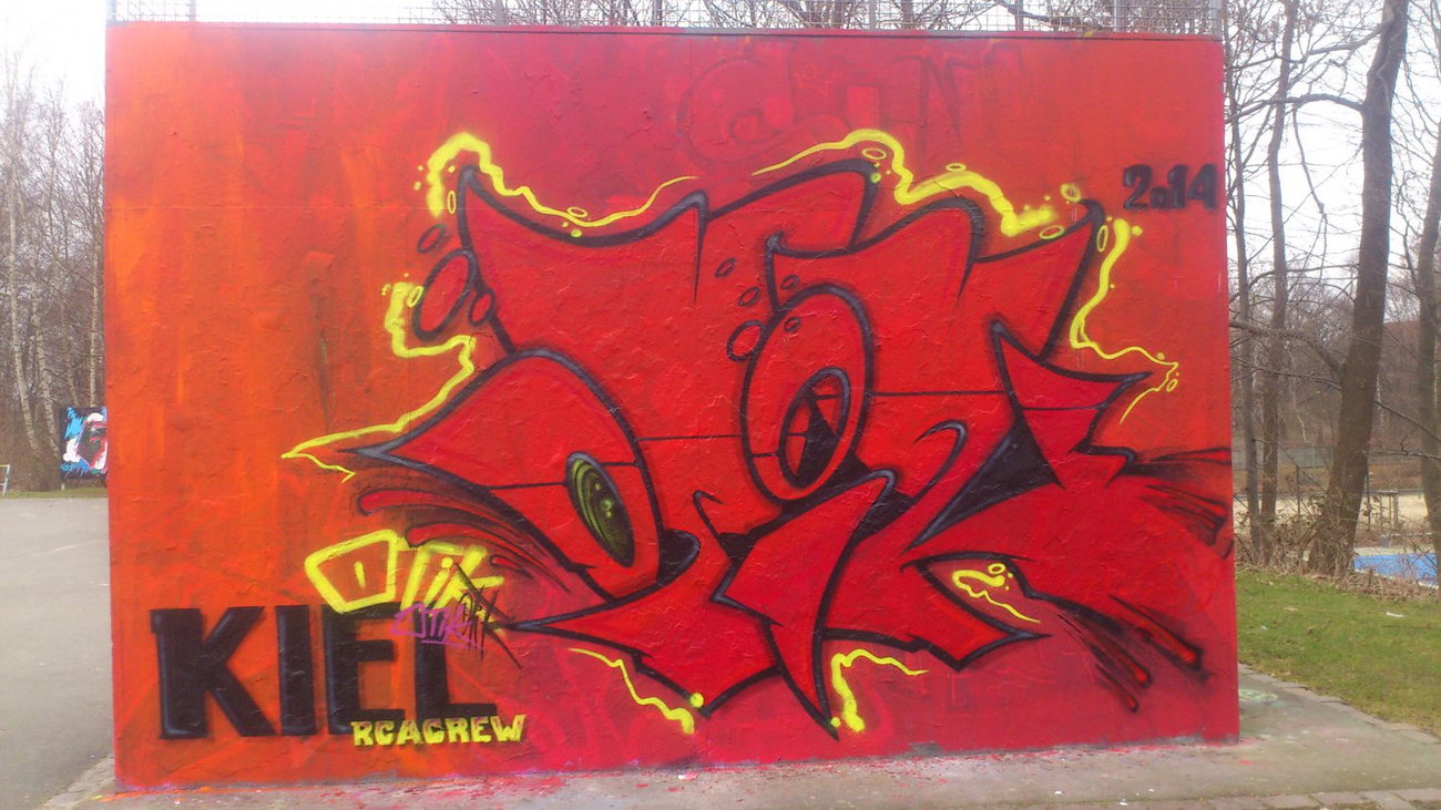 Graffiti Wall - Photo by kieltaggsatnight - Otik (2014)