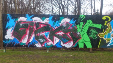 Graffiti Wall - Photo by kieltaggsatnight - Ezky (2014)
