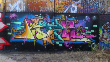 Graffiti Wall - Photo by kieltaggsatnight - KFC (2014)