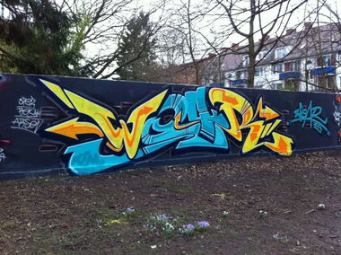 Graffiti Wall - Photo by kieltaggsatnight - Wear (2014)