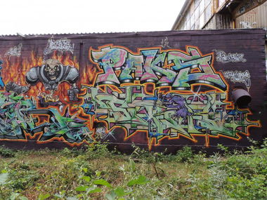 Graffiti Wall - Photo by kieltaggsatnight - Paks, Trex, Shaker (2014)