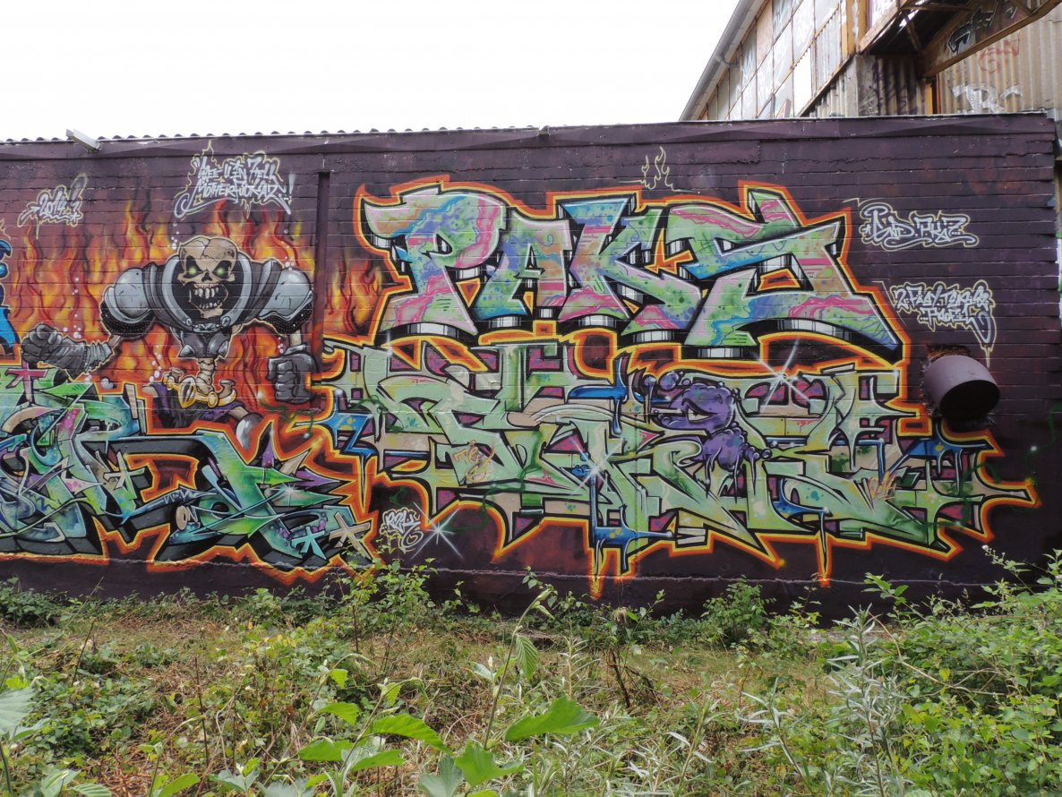Graffiti Wall - Photo by kieltaggsatnight - Paks, Trex, Shaker (2014)