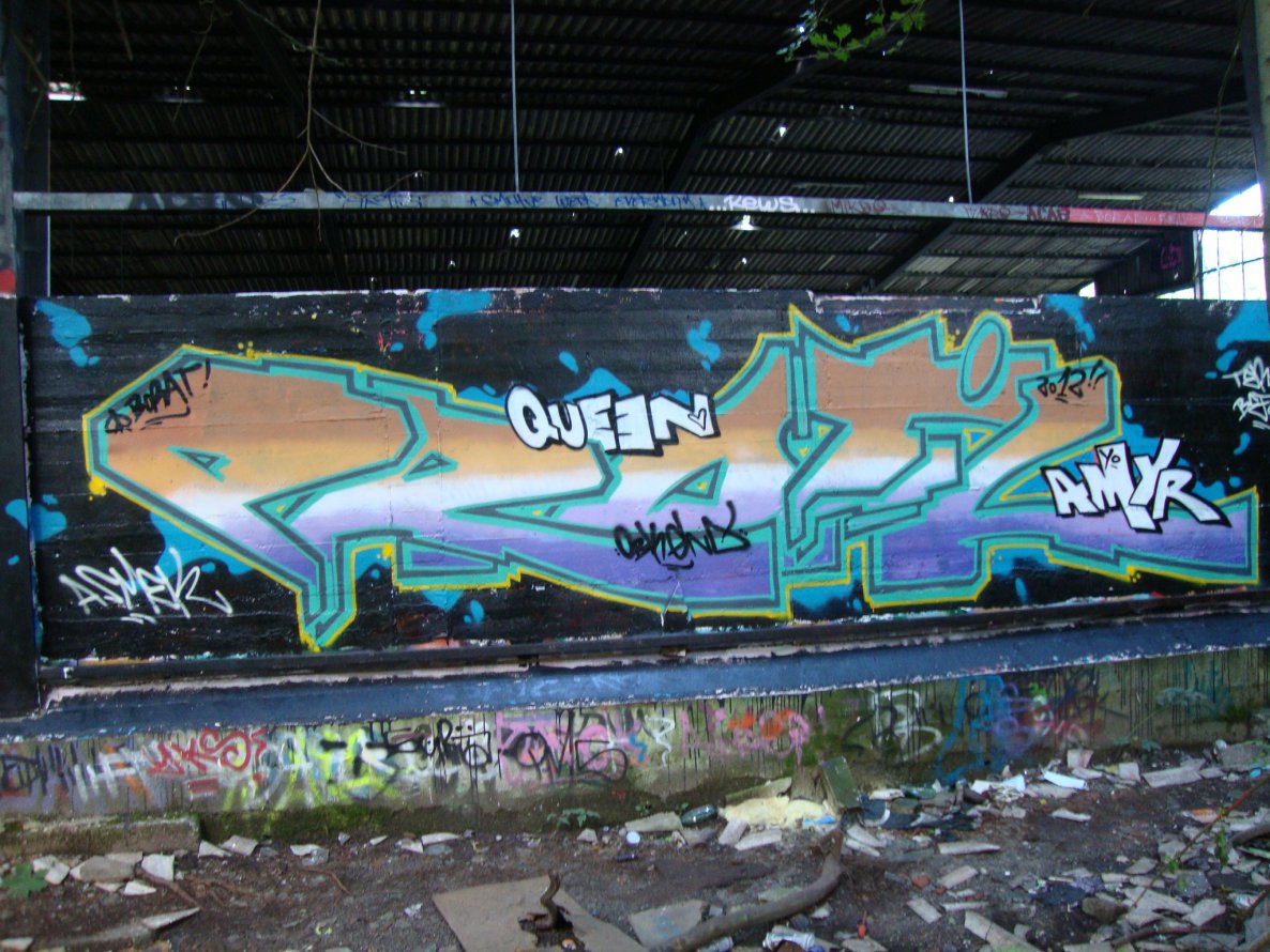 Graffiti Wall - Photo by kieltaggsatnight - Profil, OBK, GND (2012)