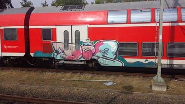 Graffiti Train - Photo by kieltaggsatnight - DGS (2014)