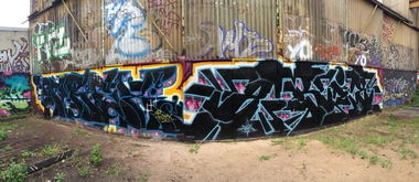 Graffiti Wall - Photo by kieltaggsatnight - KFC, R2K, OHAS (2014)