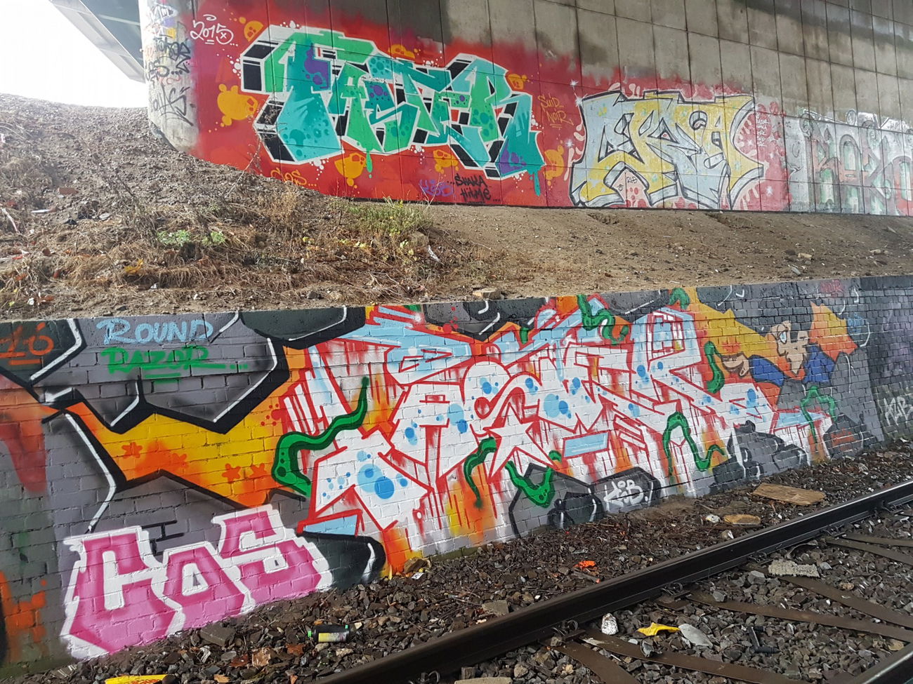 Graffiti Wall - Photo by kieltaggsatnight - Faster, Cos (2016)