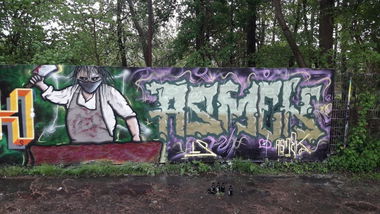 Graffiti Wall - Photo by kieltaggsatnight - Asmek, ls (2018)