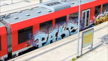 Graffiti Train - Photo by kieltaggsatnight - Paks, pk7, gnd (2015)