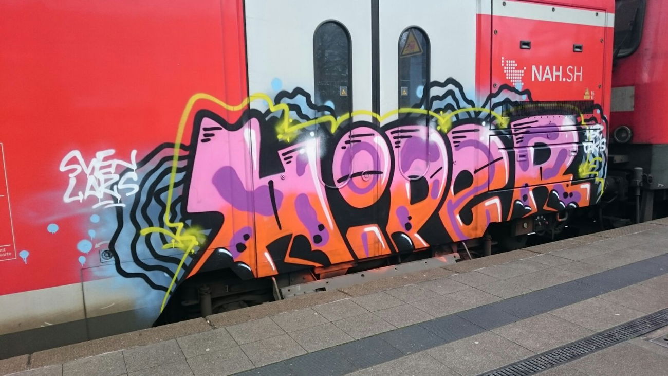 Graffiti Train - Photo by kieltaggsatnight - Hiper, hsr, Hamburg