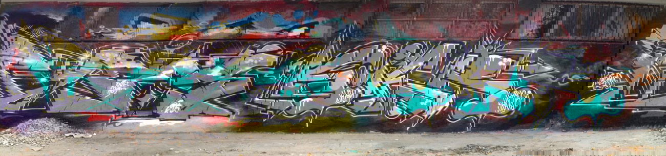 Graffiti Wall - Photo by kier - phems, dhe, hot (2013)