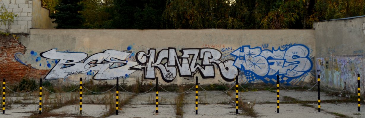 Graffiti Bombing - Photo by kier - boks, kier, korel (2013)