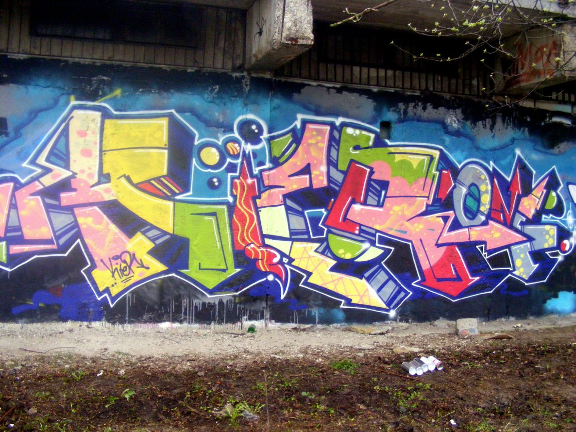 Graffiti Wall - Photo by kier