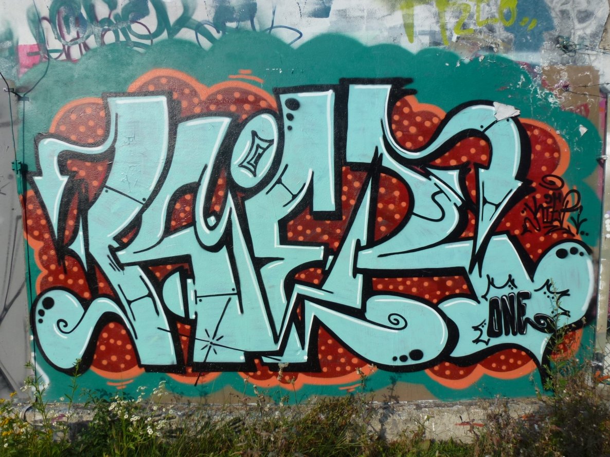 Graffiti Wall - Photo by kier