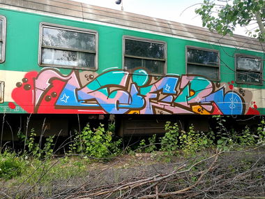 Graffiti Train - Photo by kier (2016)