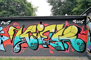 Graffiti Wall - Photo by kier (2016)