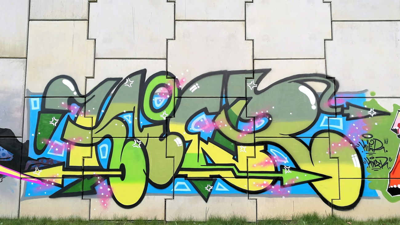 Graffiti Wall - Photo by kier (2017)