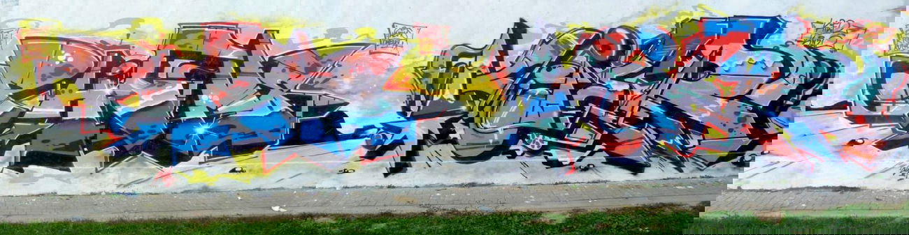 Graffiti Wall - Photo by kier - phems, kier (2014)