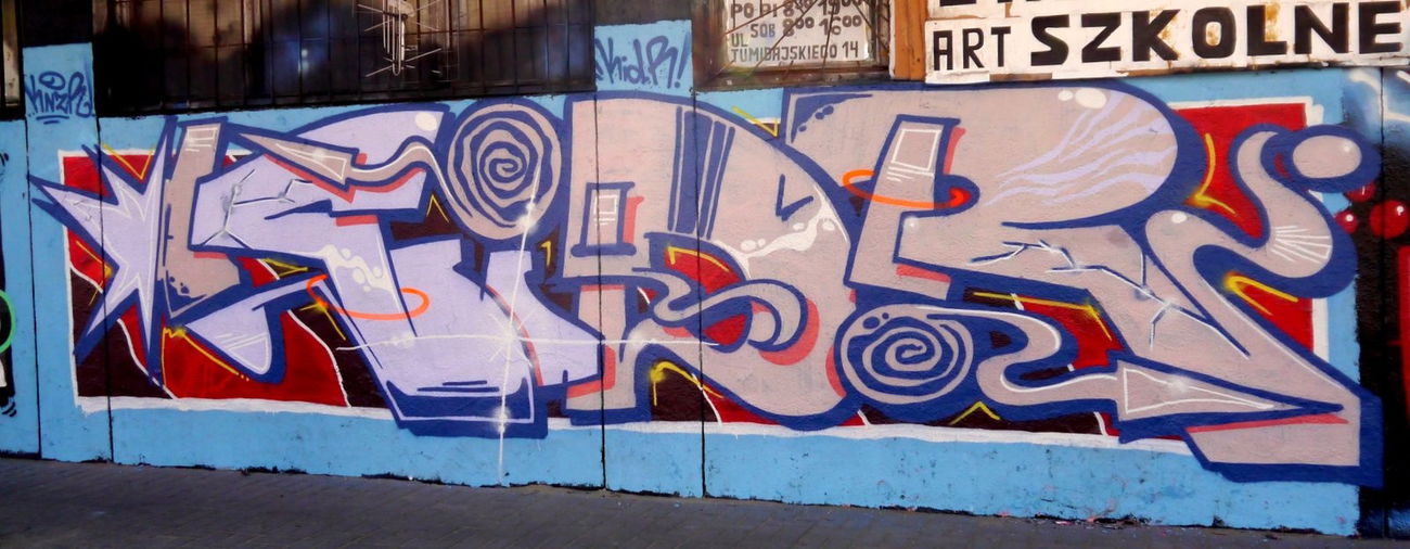 Graffiti Wall - Photo by kier - kid.r, knzr (2016)