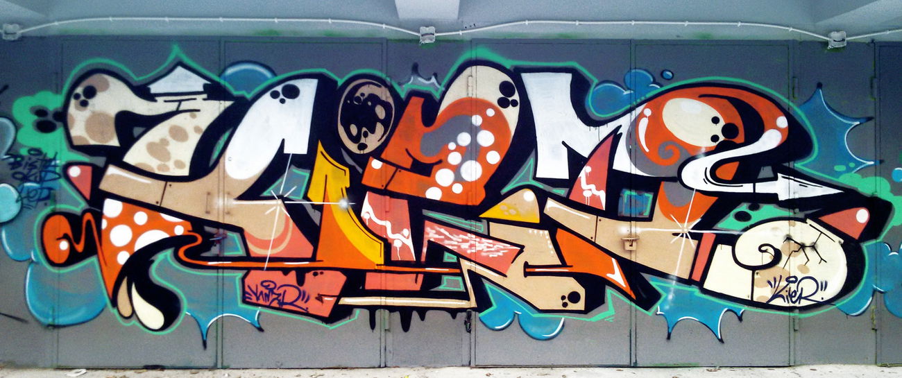 Graffiti Wall - Photo by kier (2015)