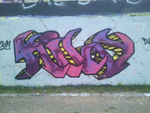 Graffiti Wall - Photo by kildthekid - Kild, 251, 251 (2014)