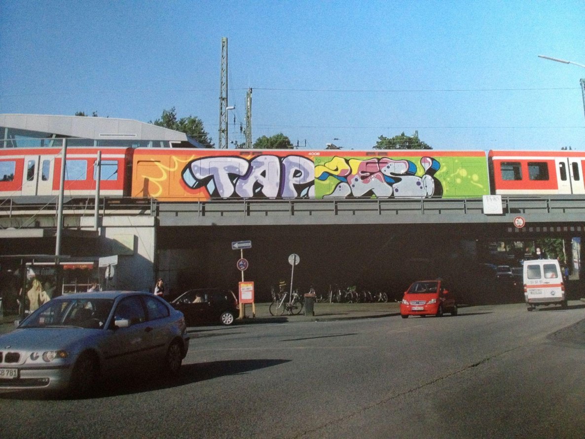 Graffiti Wall - Photo by killer