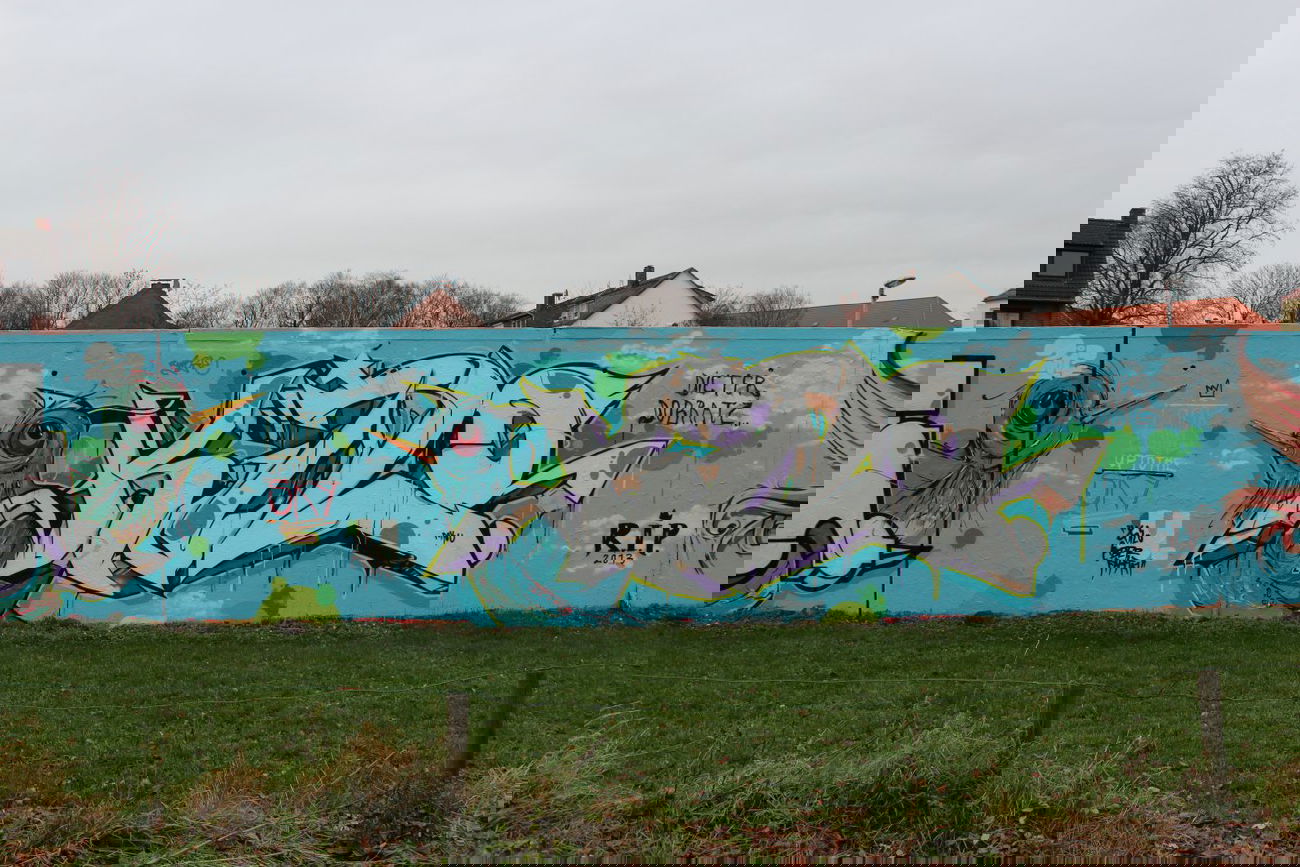 Graffiti Wall - Photo by kilogold