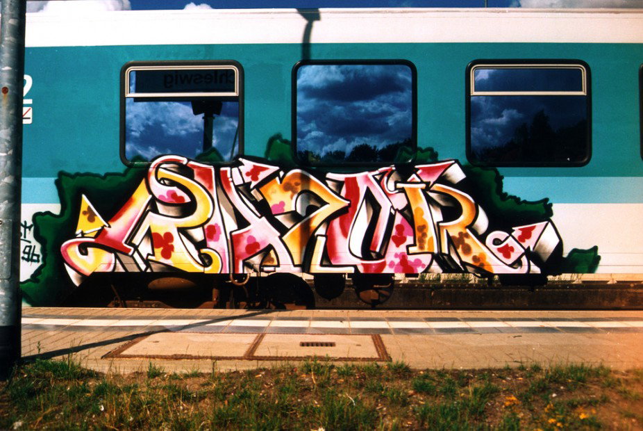 Graffiti Train - Photo by king - razor