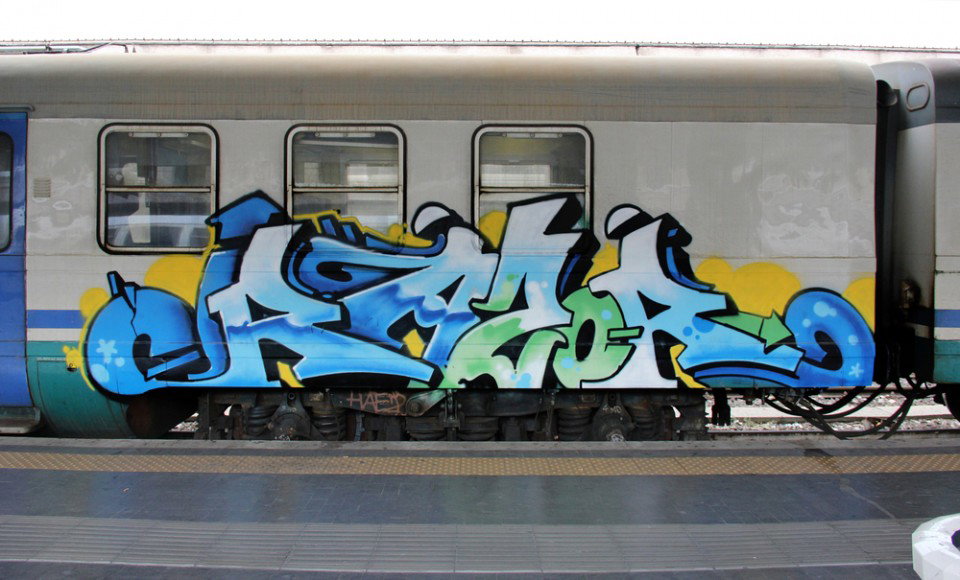 Graffiti Train in Rome - Photo by king - razor