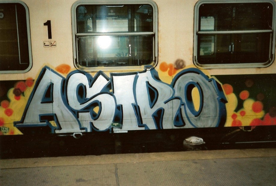 Graffiti Train - Photo by king - astro
