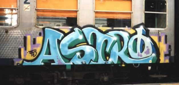 Graffiti Train - Photo by king - astro