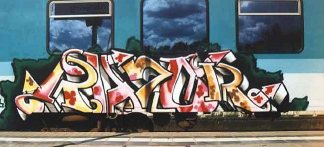 Graffiti Train - Photo by king - razor
